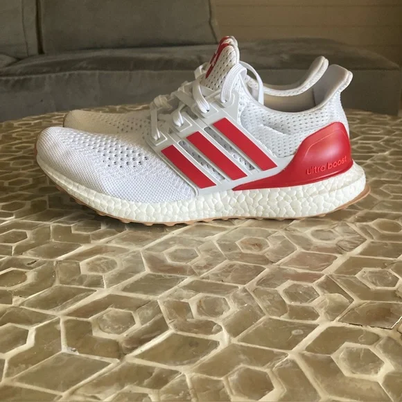 Adidas men’s Ultra boost 1.0 in Cloud White/Better Scarlet/Gum (8) - Picture 10 of 13